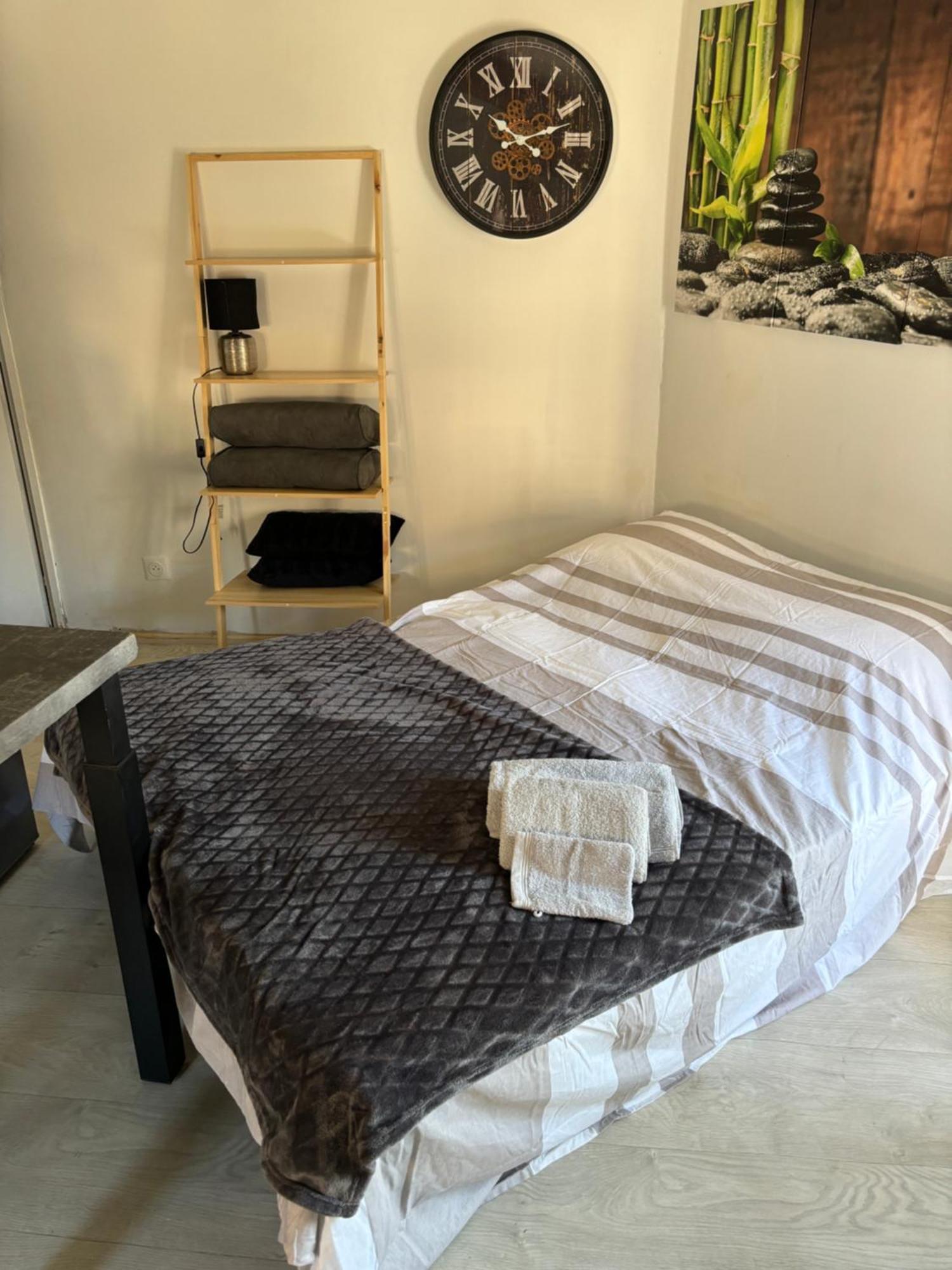 Studio Confortable 阿诺奈 外观 照片